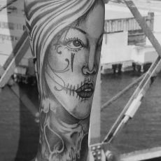 Marcel_FrauSkull-Guns_N_Ink-Felix_Koch