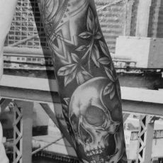 Matze_Zehner_Skull-Guns_N_Ink-Felix_Koch