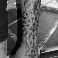 Max_Marstaller_Sleeve-Guns_N_Ink-Felix_Koch