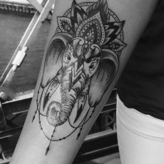 Meryem_Elefant-Mandala_Guns-N-Ink_Felix-Koch
