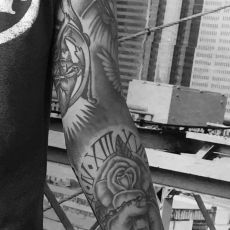 Patrick_Bauer-Sleeve-2-Guns_N_Ink-Felix_Koch