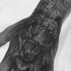 Domi_Lion_Guns_N_Ink-Felix_Koch
