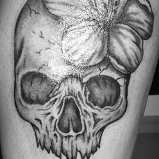 Sylvie_Tattoo-Guns_N_Ink-Felix_Koch