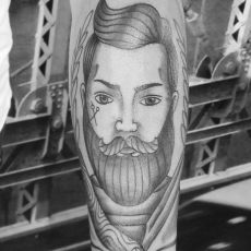 Romeo_Barber-Tattoo-Guns_N_Ink-Felix_Koch