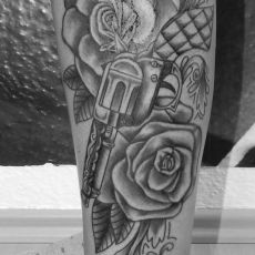 Kay_Revolver-Guns_N_Ink-Felix_Koch